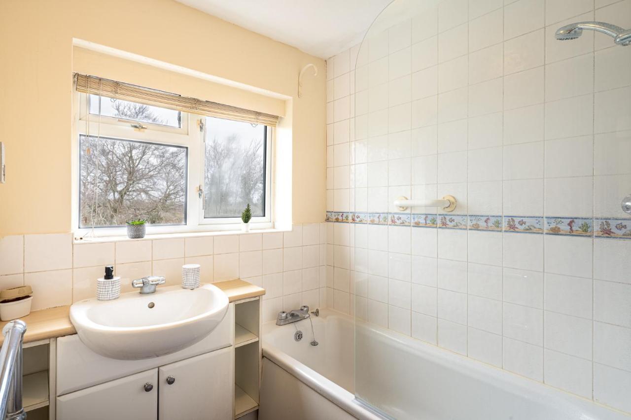 Pierocks Carver Entire House, Hot Tub & Wifi High Wycombe Exterior photo